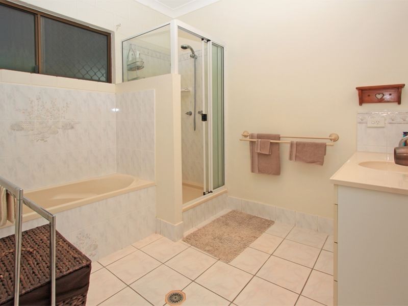 12 Calypso Court, Burdell QLD 4818