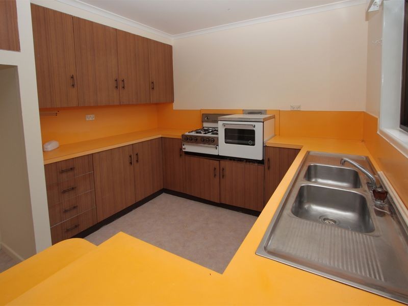 34 Sycamore Street, Pimlico QLD 4812