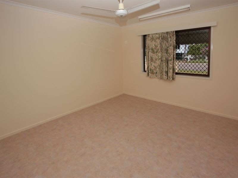 34 Sycamore Street, Pimlico QLD 4812