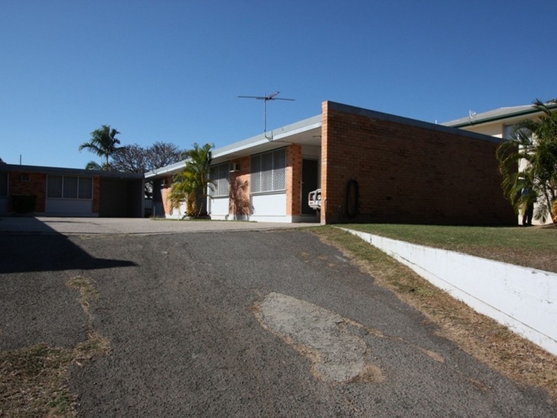 2/39 Bayswater Terace, Hyde Park QLD 4812