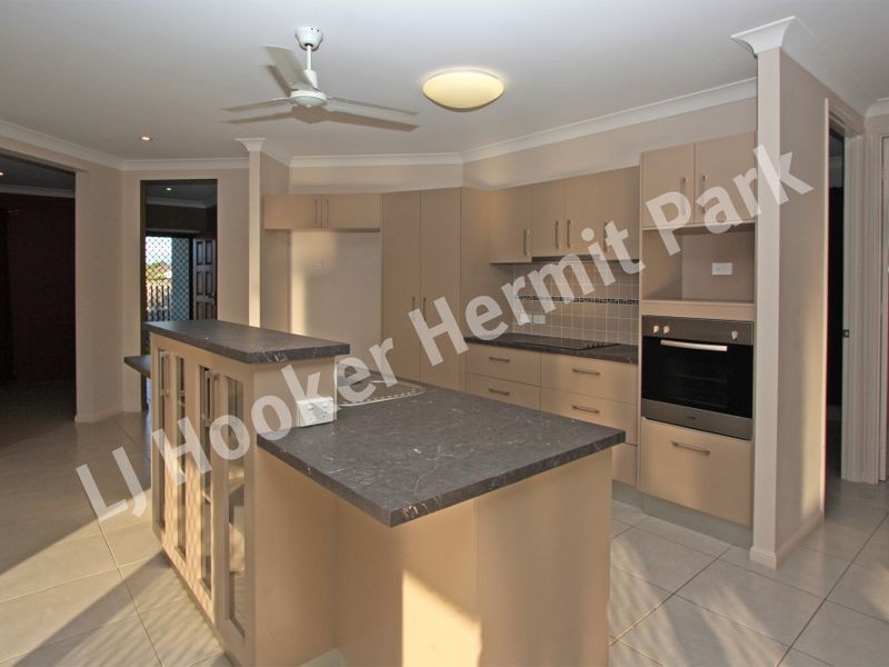 Bushland Beach QLD 4818