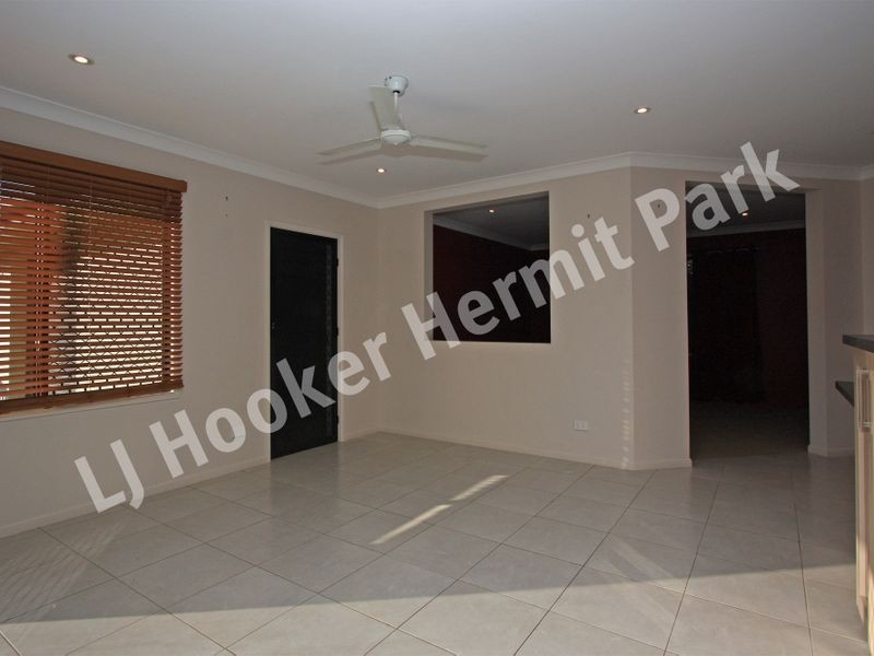 Bushland Beach QLD 4818