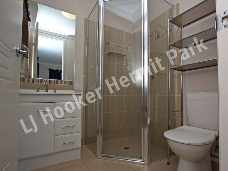 Bushland Beach QLD 4818