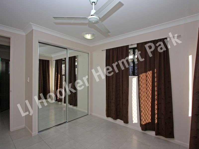 Bushland Beach QLD 4818