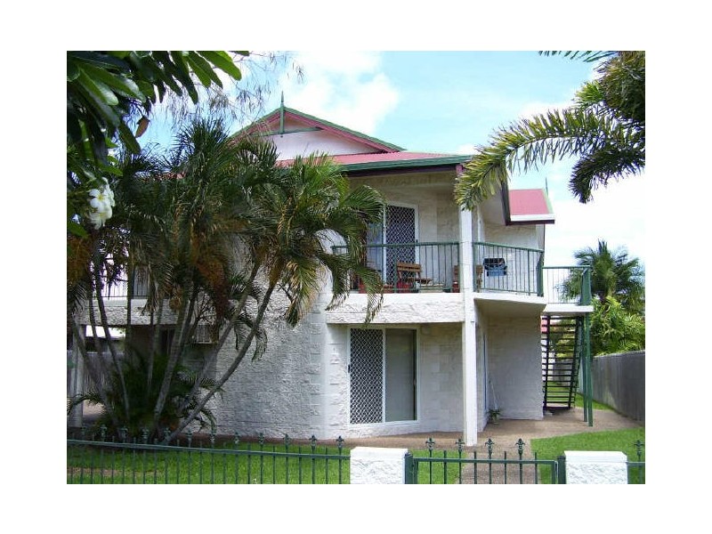 3/36 Henry Street, West End QLD 4810