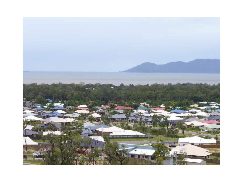 22 Genesta Court, Bushland Beach QLD 4818