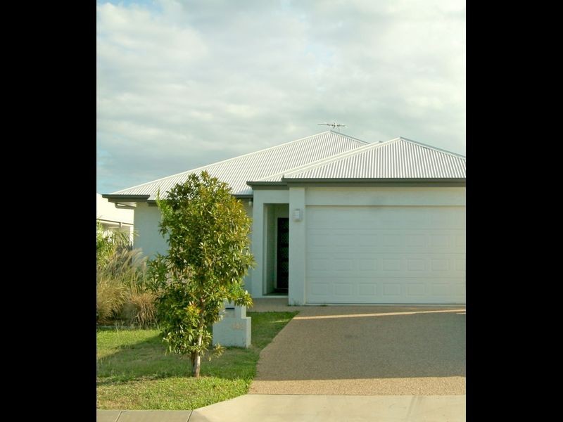 143 Daintree Drive, Bushland Beach QLD 4818