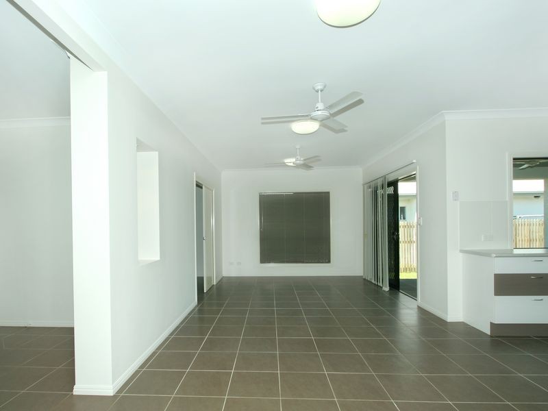 143 Daintree Drive, Bushland Beach QLD 4818