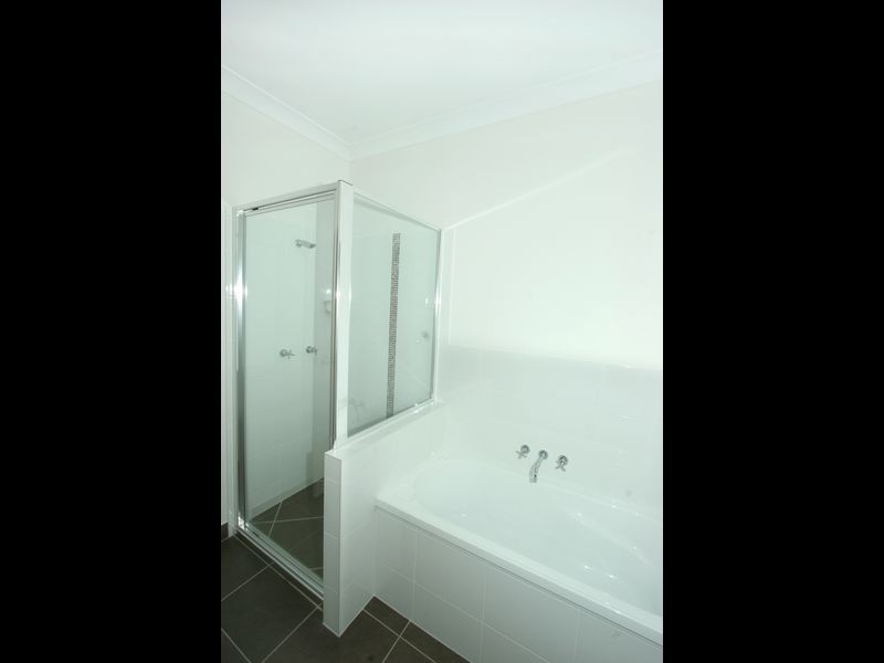 143 Daintree Drive, Bushland Beach QLD 4818