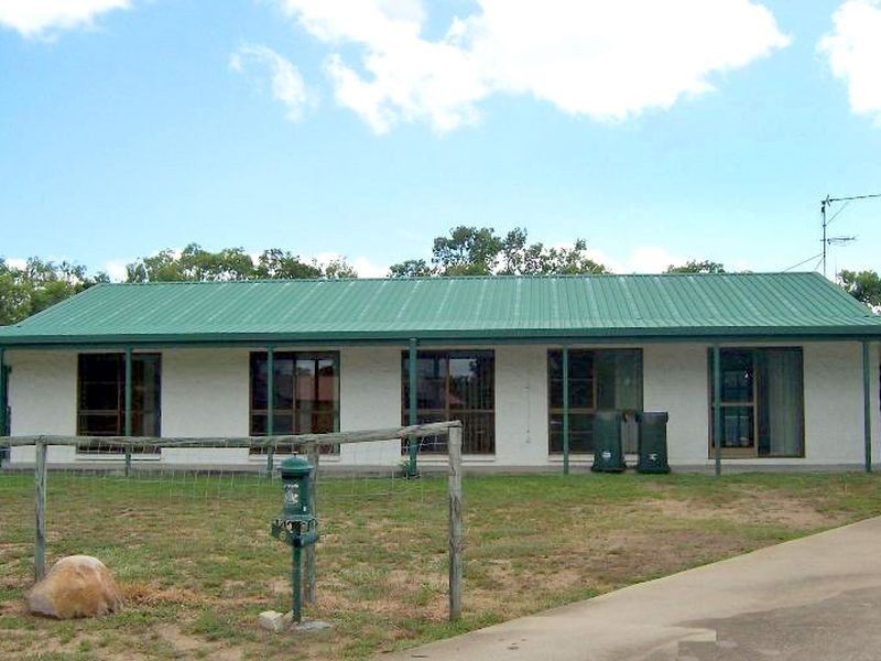 6 Fuchsia Court, Bushland Beach QLD 4818