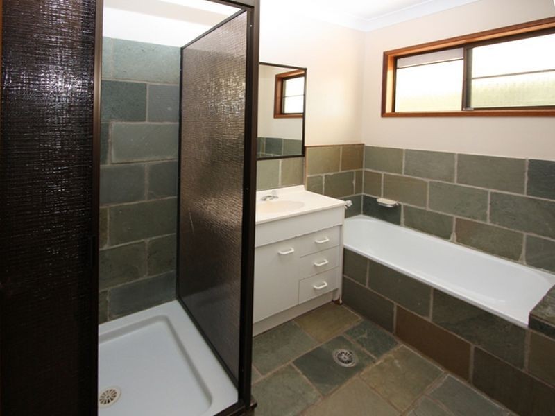 6 Fuchsia Court, Bushland Beach QLD 4818