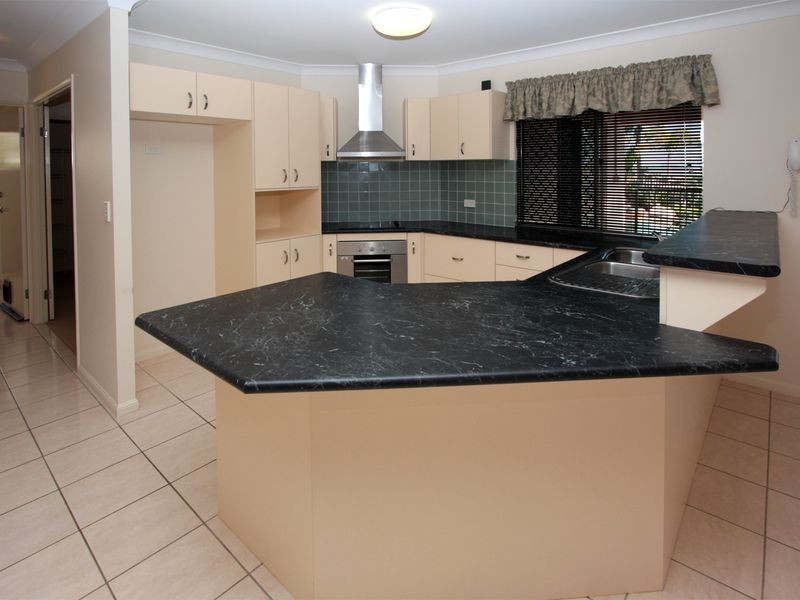 23 Lockyer Place, Mount Louisa QLD 4814