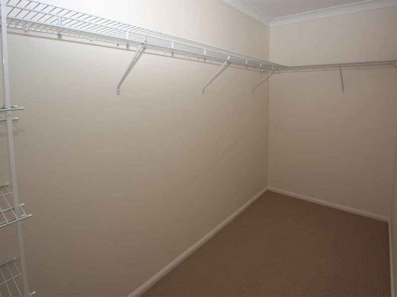 23 Lockyer Place, Mount Louisa QLD 4814