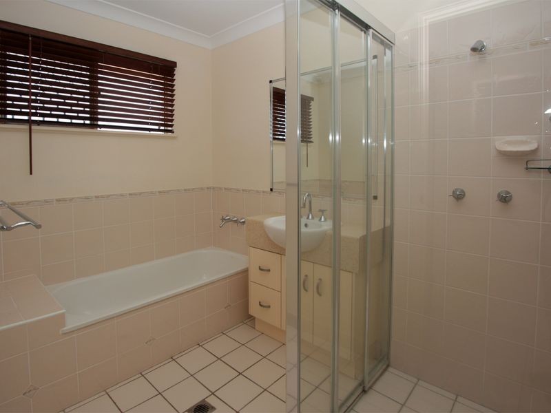 23 Lockyer Place, Mount Louisa QLD 4814