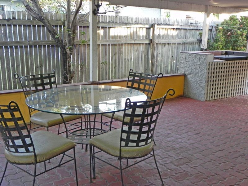 24 University Road, Wulguru QLD 4811