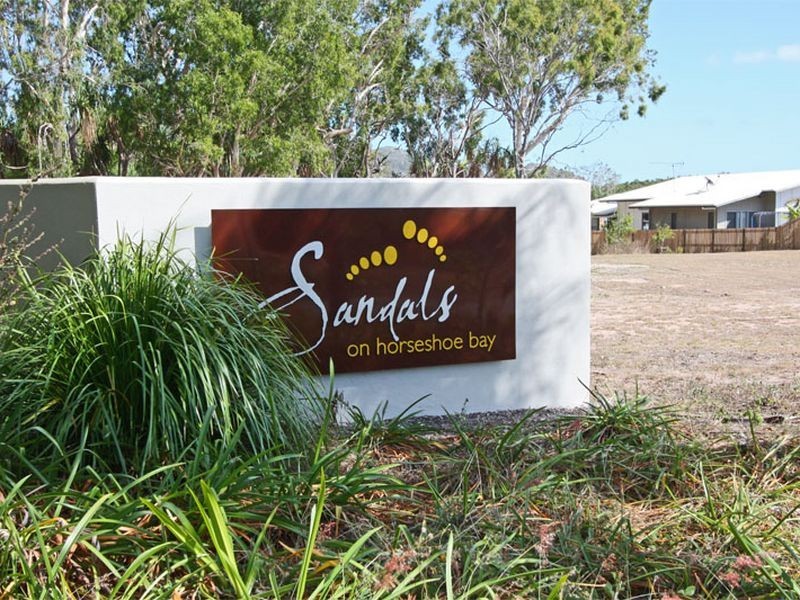 17 Sandals Boulevard, Magnetic Island QLD 4819