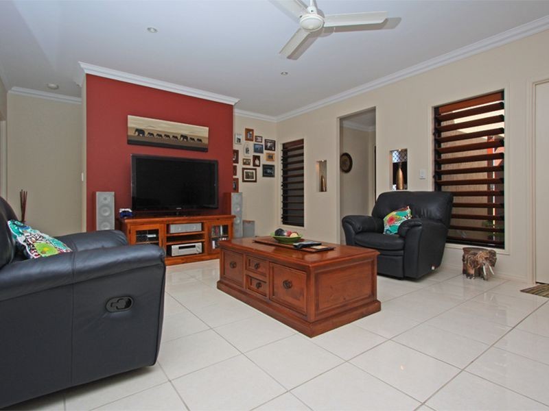 13 Chichester Avenue, Kirwan QLD 4817