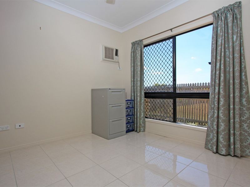 13 Chichester Avenue, Kirwan QLD 4817