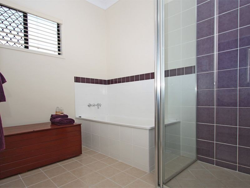 13 Chichester Avenue, Kirwan QLD 4817
