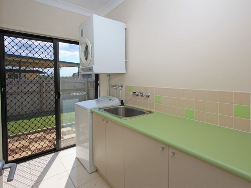 13 Chichester Avenue, Kirwan QLD 4817