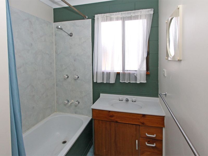 412 Dalrymple Road, Kirwan QLD 4817