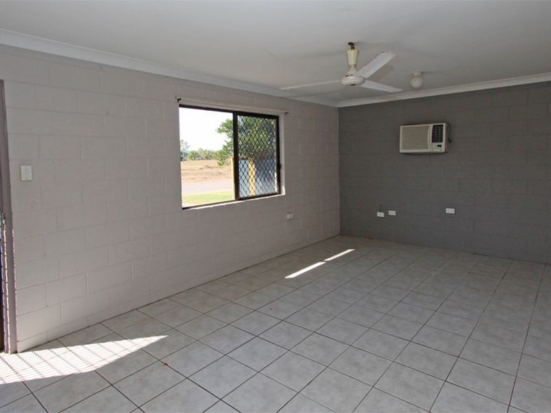 412 Dalrymple Road, Kirwan QLD 4817