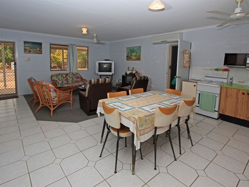 8 Lennig Place, Alligator Creek QLD 4816