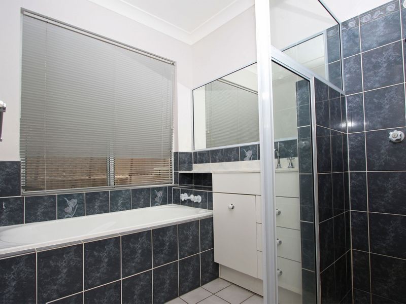 8 Lasindra Court, Bushland Beach QLD 4818