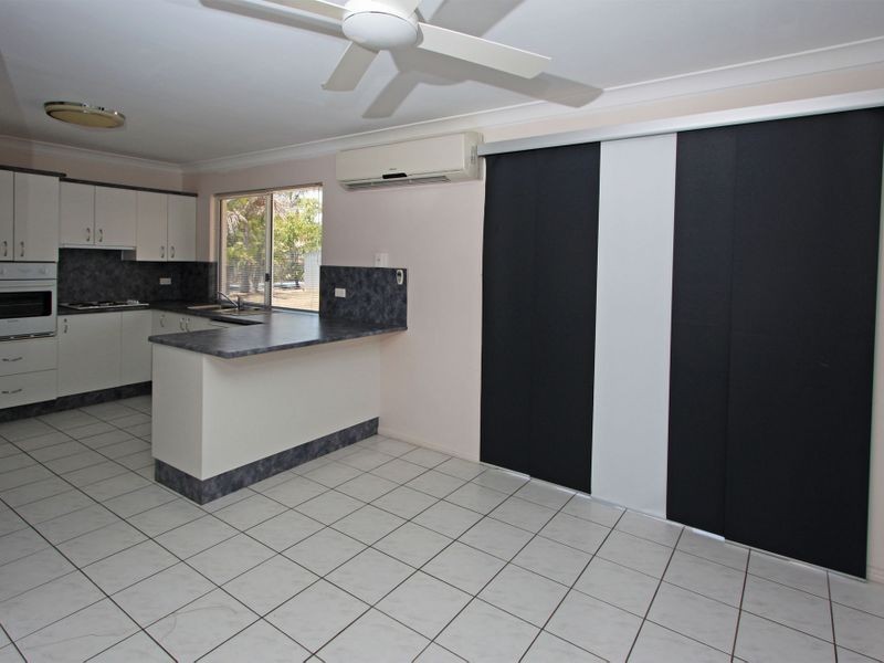8 Lasindra Court, Bushland Beach QLD 4818