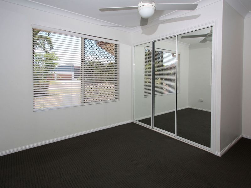 8 Lasindra Court, Bushland Beach QLD 4818