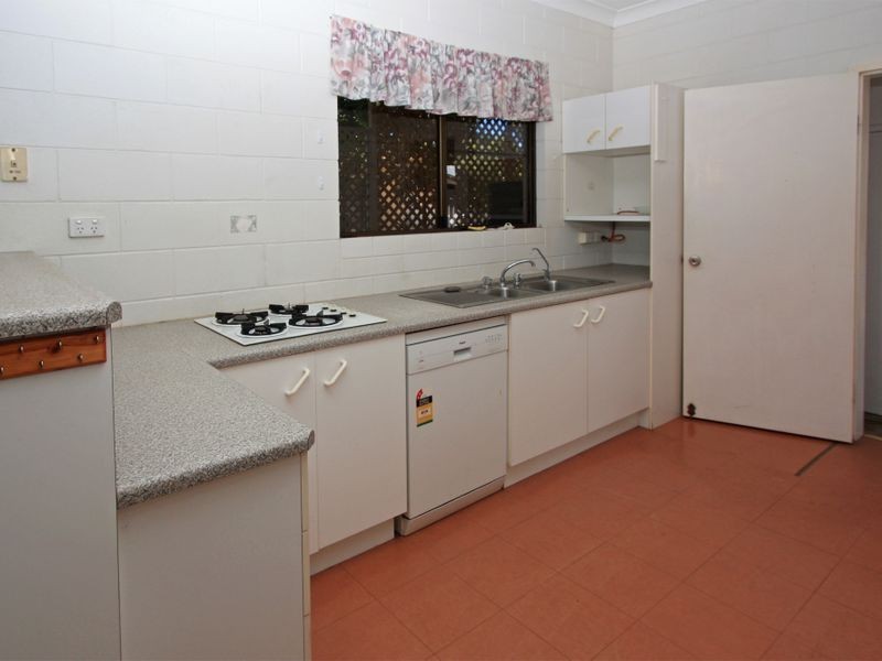 2 Amberjack Court, Alligator Creek QLD 4816