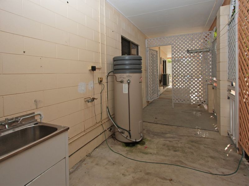 2 Amberjack Court, Alligator Creek QLD 4816