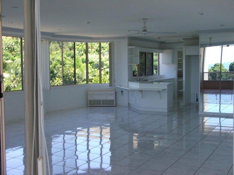 2/320 Stanley Street, North Ward QLD 4810