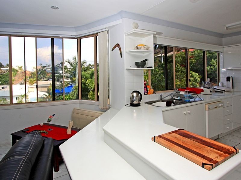 2/320 Stanley Street, North Ward QLD 4810