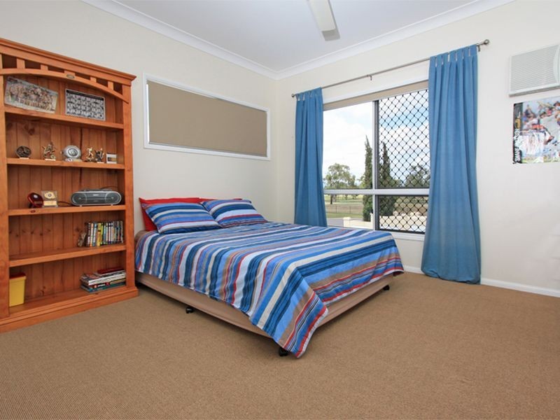 6 Oakmont Close, Kirwan QLD 4817