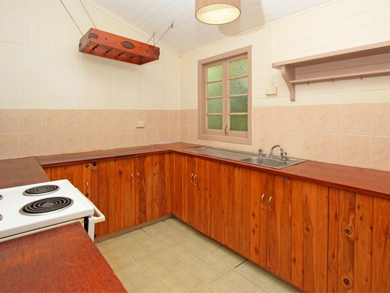 42 Findlater Street, Oonoonba QLD 4811