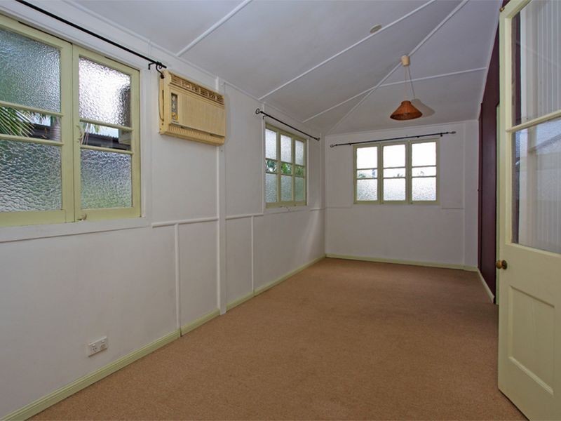 42 Findlater Street, Oonoonba QLD 4811