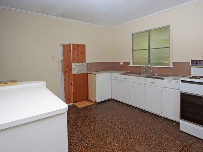 12 Frangipani Street, Cranbrook QLD 4814