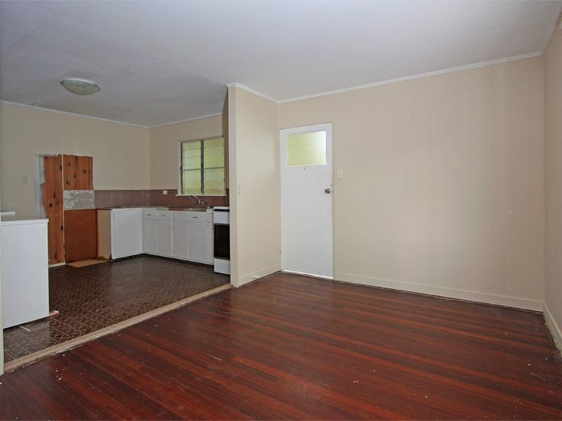 12 Frangipani Street, Cranbrook QLD 4814