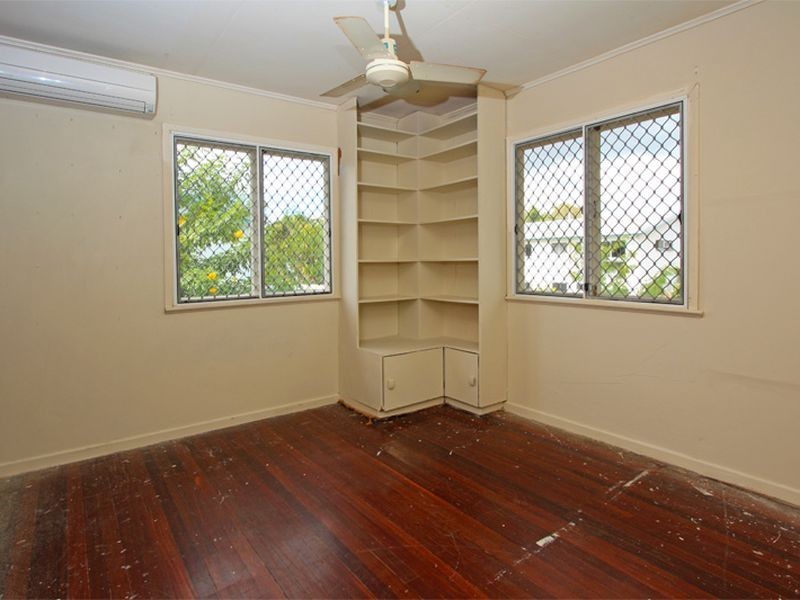 12 Frangipani Street, Cranbrook QLD 4814