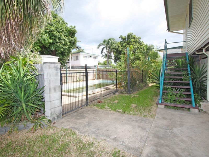 12 Frangipani Street, Cranbrook QLD 4814