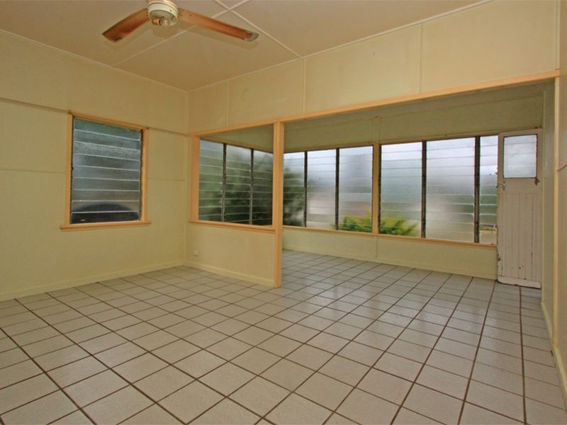 27 Cope Street, Stuart QLD 4811