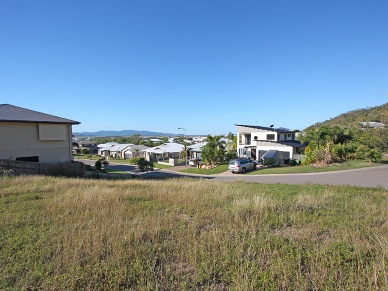 23 Kosciusko Way, Mount Louisa QLD 4814