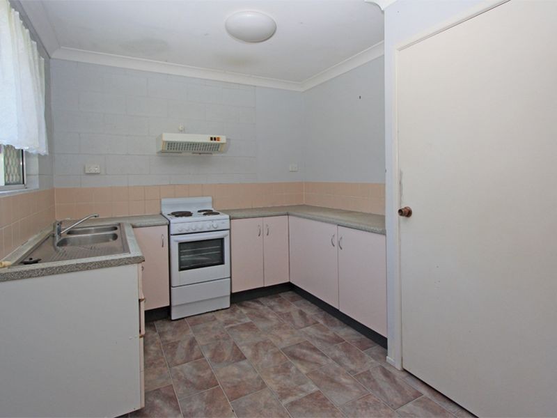 33 Lawrence Street, Kelso QLD 4815