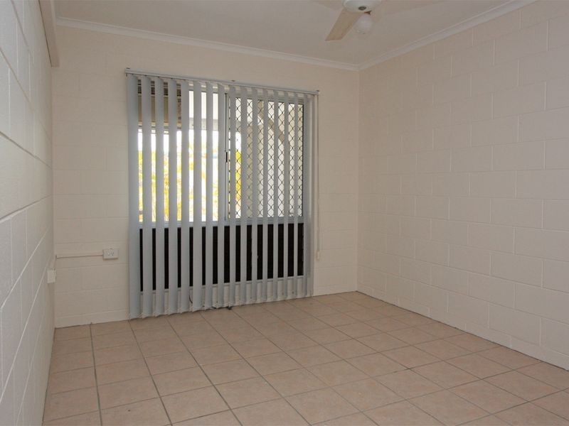2//37 Hugh Street, West End QLD 4810