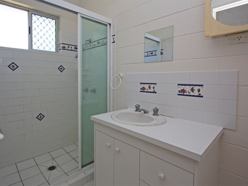 2//37 Hugh Street, West End QLD 4810