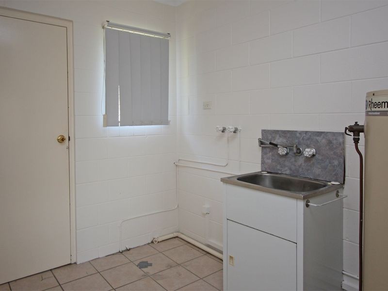 2//37 Hugh Street, West End QLD 4810