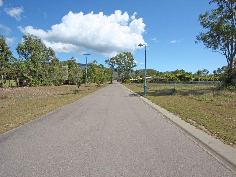 13 Apjohn Street, Magnetic Island QLD 4819