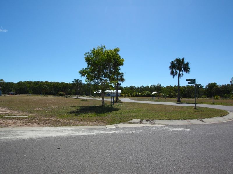 12 Sandals Boulevard, Magnetic Island QLD 4819