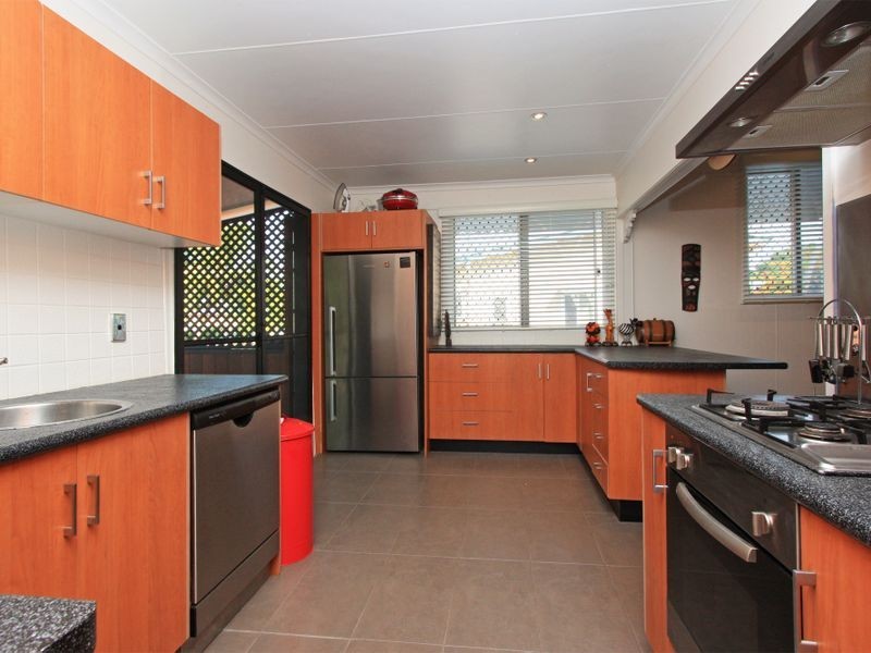 53 Roberts Street, Hermit Park QLD 4812